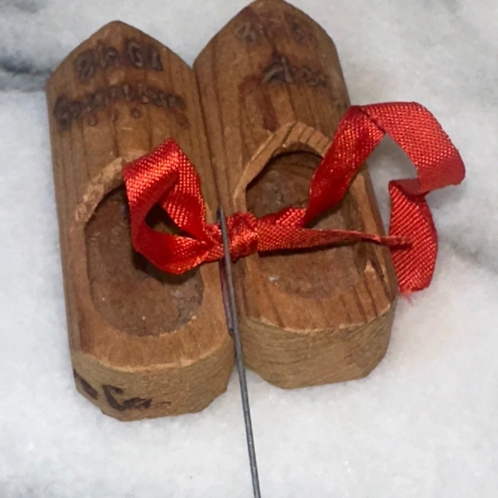 Vintage 1948 Holland Furniture Miniature Wooden Clogs Dutch Shoes Ornament